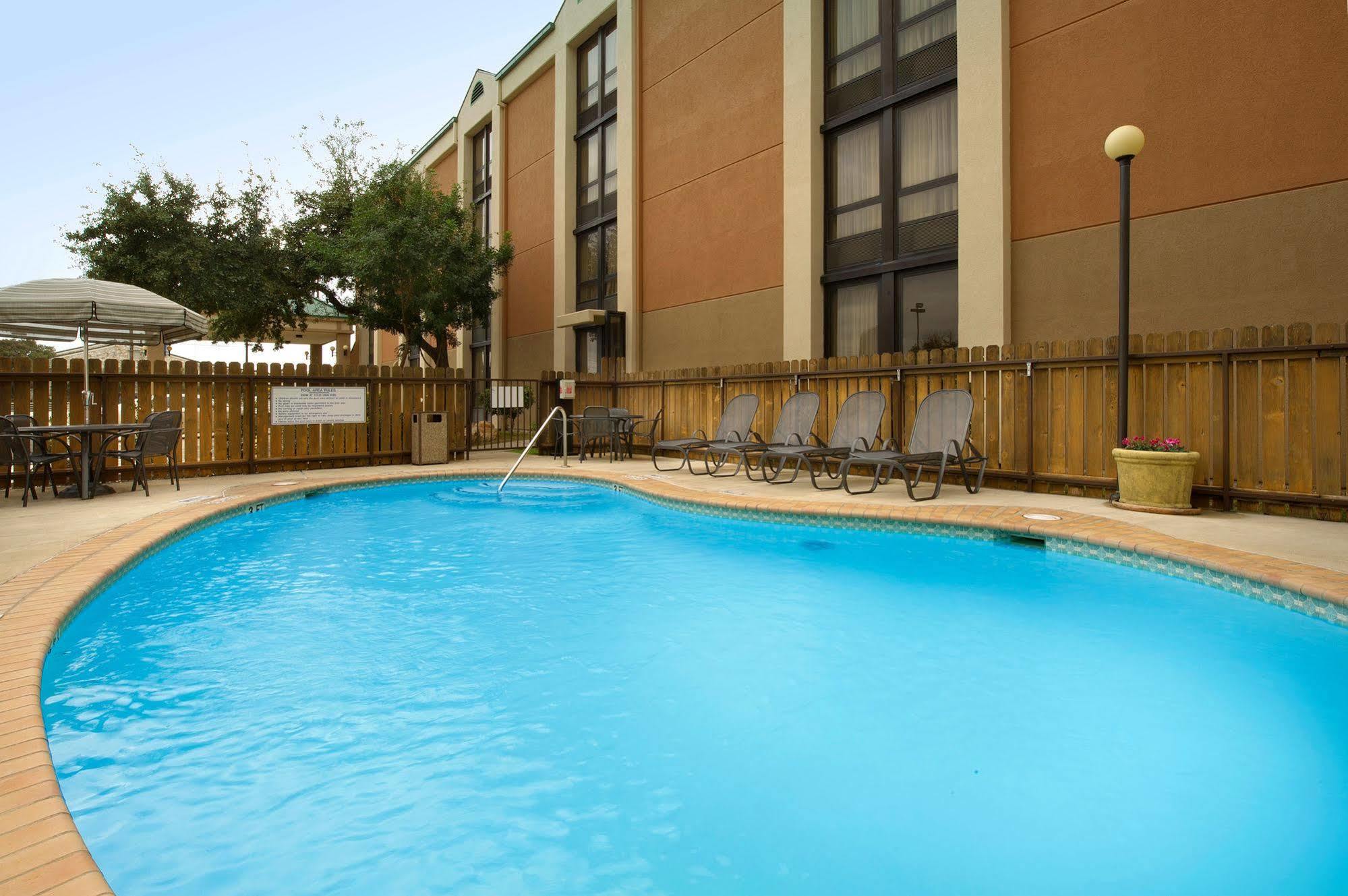 Pear Tree Inn San Antonio Northwest Medical Center Exteriör bild